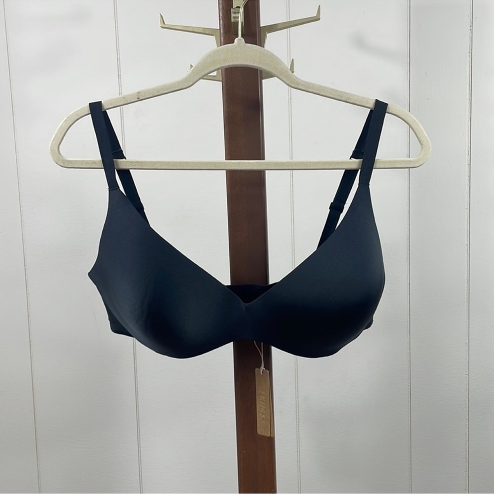 SKIMS NWT Wireless Form Plunge Push-Up Bra Onyx Black 32DD (1891) - Picture 2 of 6